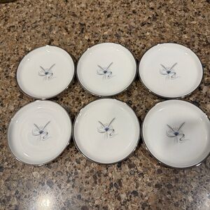 VINTAGE MCM STONEGATE "HARVEST STARS" BUTTER PATS SET OF 6
DISCONTINUED PATTERN